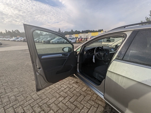 Personenauto, volkswagen, golf variant 1.6 tdi comfortline, 2019 - afbeelding 2 van  44