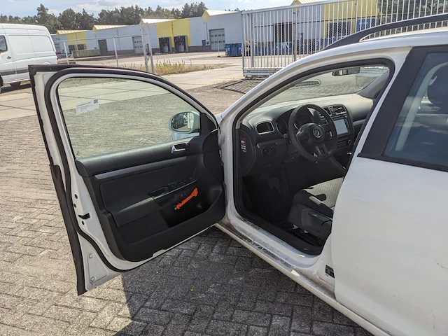 Personenauto volkswagen, golf variant 1.6 tdi trendline bluemotion , bouwjaar 2013 - afbeelding 2 van  51