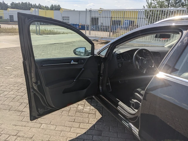 Personenauto volkswagen, golf variant 2.0 tdi highline , bouwjaar 2016 - afbeelding 3 van  46