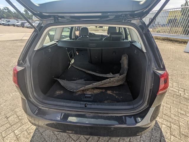 Personenauto volkswagen, golf variant 2.0 tdi highline , bouwjaar 2016 - afbeelding 39 van  46