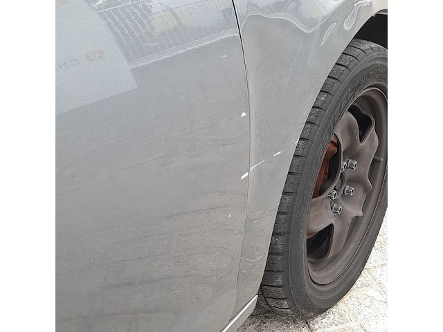 Personenauto volkswagen, golf - afbeelding 9 van  60