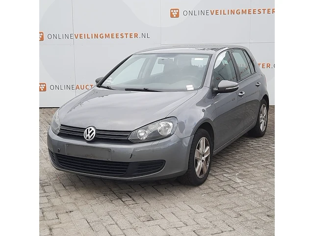 Personenauto volkswagen, golf - afbeelding 1 van  60