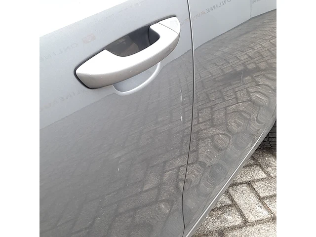 Personenauto volkswagen, golf - afbeelding 17 van  60