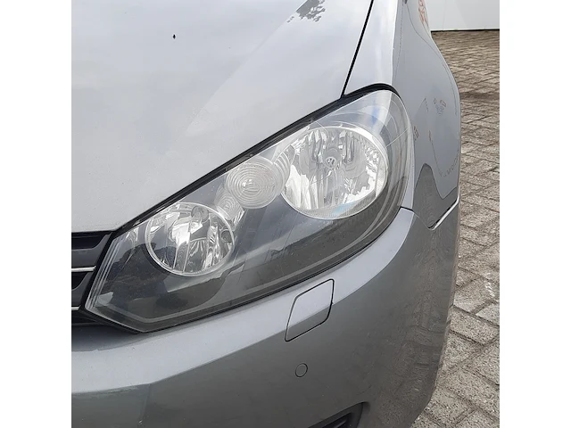 Personenauto volkswagen, golf - afbeelding 20 van  60