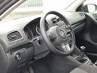 Personenauto volkswagen, golf - afbeelding 26 van  60