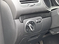 Personenauto volkswagen, golf - afbeelding 28 van  60