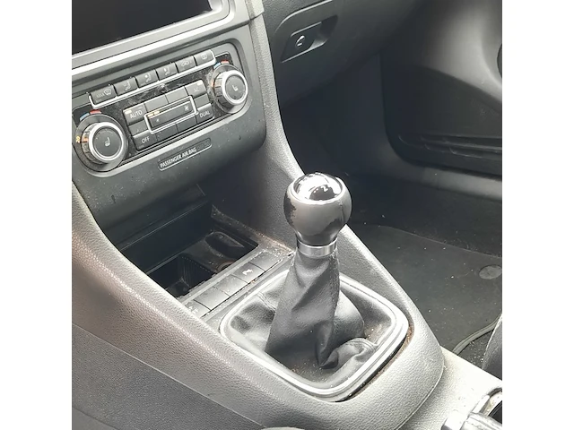 Personenauto volkswagen, golf - afbeelding 30 van  60