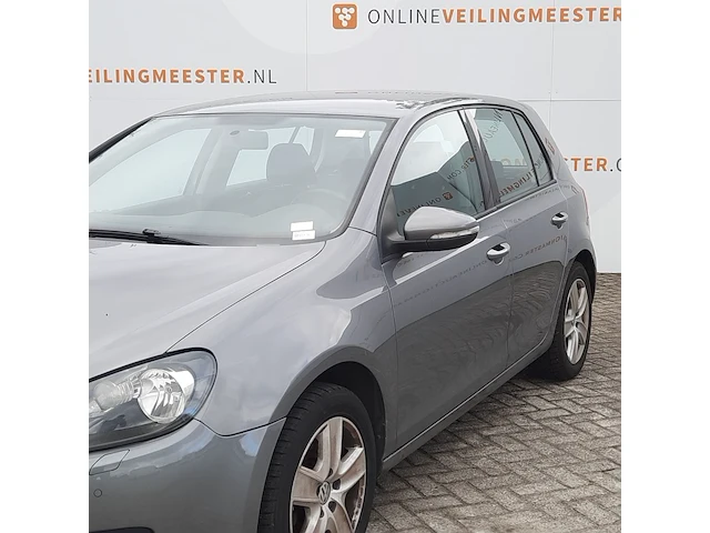 Personenauto volkswagen, golf - afbeelding 23 van  60