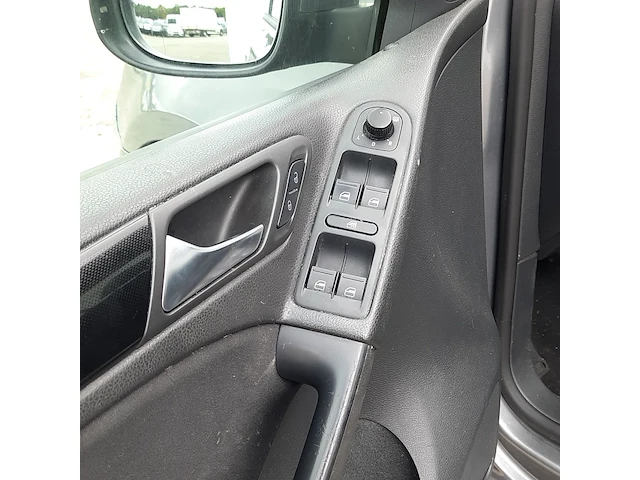 Personenauto volkswagen, golf - afbeelding 35 van  60