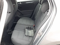 Personenauto volkswagen, golf - afbeelding 38 van  60
