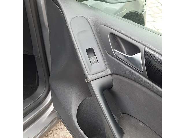 Personenauto volkswagen, golf - afbeelding 44 van  60