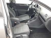 Personenauto volkswagen, golf - afbeelding 46 van  60