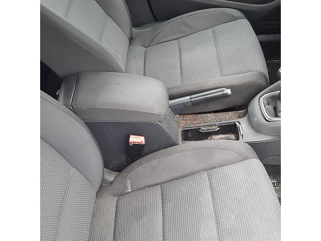 Personenauto volkswagen, golf - afbeelding 48 van  60