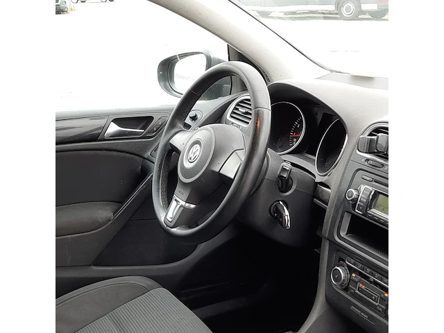 Personenauto volkswagen, golf - afbeelding 50 van  60