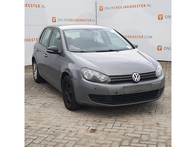 Personenauto volkswagen, golf - afbeelding 45 van  60