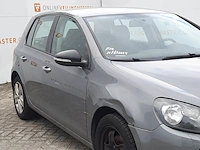 Personenauto volkswagen, golf - afbeelding 58 van  60
