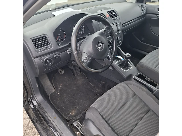Personenauto volkswagen, jetta - afbeelding 4 van  52