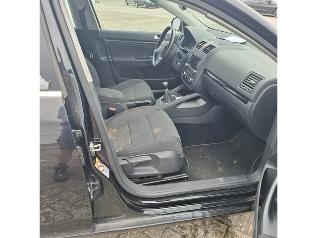 Personenauto volkswagen, jetta - afbeelding 21 van  52