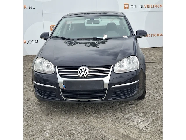 Personenauto volkswagen, jetta - afbeelding 12 van  52