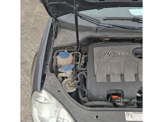 Personenauto volkswagen, jetta - afbeelding 27 van  52