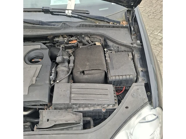 Personenauto volkswagen, jetta - afbeelding 29 van  52