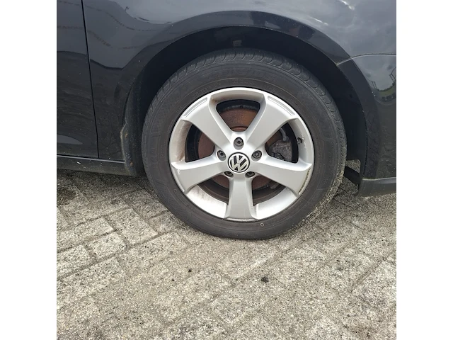 Personenauto volkswagen, jetta - afbeelding 35 van  52
