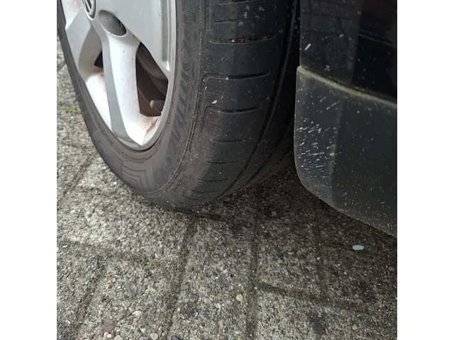 Personenauto volkswagen, jetta - afbeelding 40 van  52