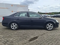 Personenauto volkswagen, jetta - afbeelding 34 van  52