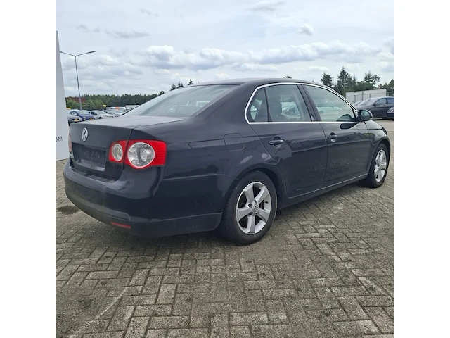Personenauto volkswagen, jetta - afbeelding 45 van  52