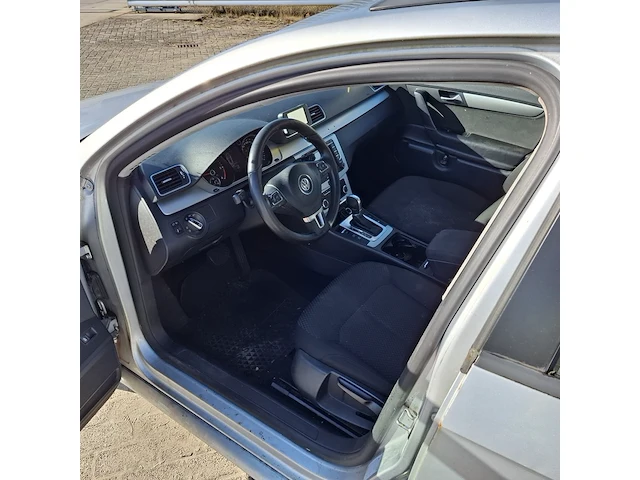 Personenauto volkswagen, passat 2.0 tdi, grijs, bouwjaar 2013 - afbeelding 2 van  45