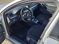 Personenauto volkswagen, passat 2.0 tdi, grijs, bouwjaar 2013 - afbeelding 2 van  45