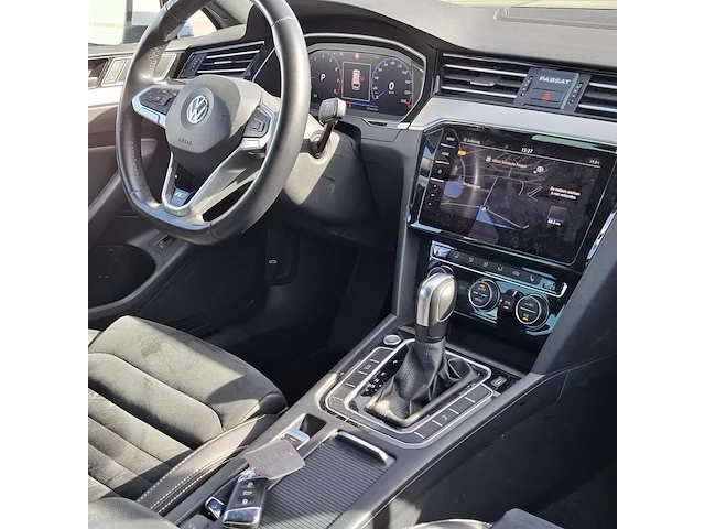 Personenauto volkswagen, passat variant 1.5tsi, wit, bouwjaar 2020 - afbeelding 41 van  52