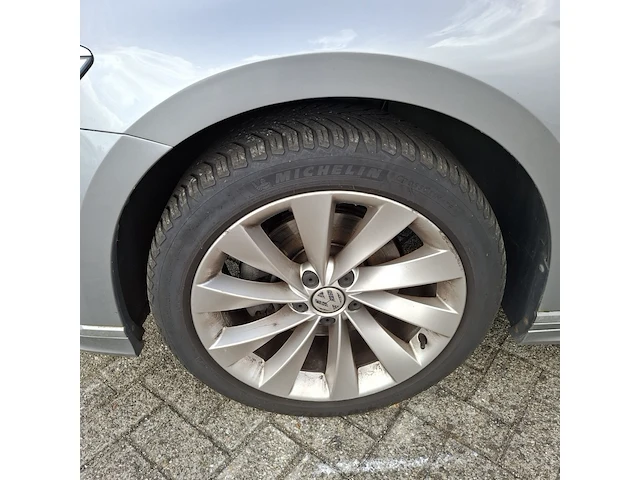 Personenauto volkswagen, passat variant 1.6 tdi highline r, grijs, bouwjaar 2017 - afbeelding 2 van  46