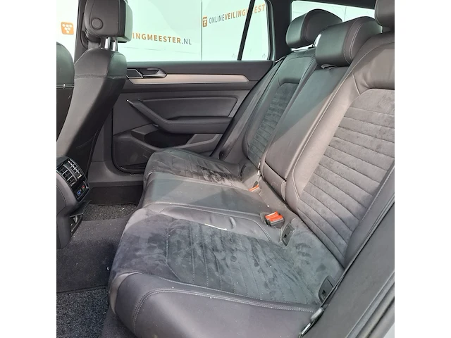 Personenauto volkswagen, passat variant 1.6 tdi highline r, grijs, bouwjaar 2017 - afbeelding 25 van  46