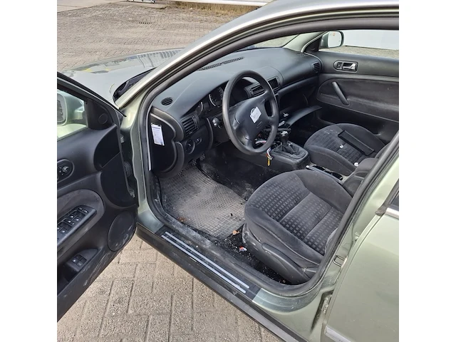 Personenauto, volkswagen, passat variant 2.0, 2003 - afbeelding 2 van  30