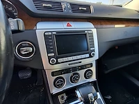 Personenauto volkswagen, passat variant 3.2 v6 highline 4m, bouwjaar 2007 - afbeelding 8 van  32