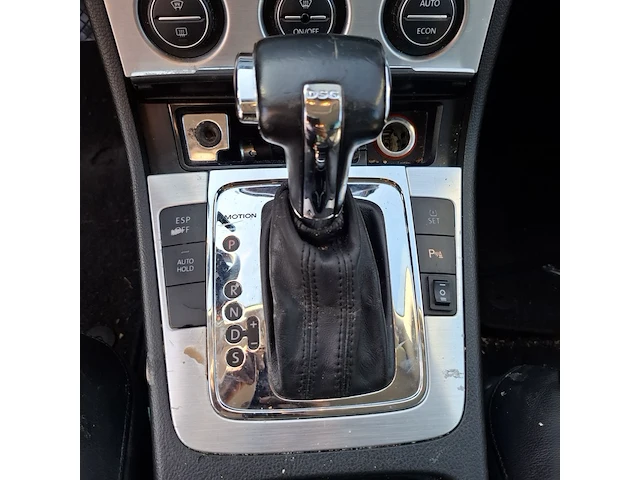 Personenauto volkswagen, passat variant 3.2 v6 highline 4m, bouwjaar 2007 - afbeelding 9 van  32