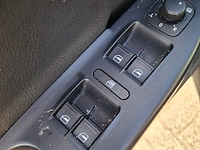 Personenauto volkswagen, passat variant 3.2 v6 highline 4m, bouwjaar 2007 - afbeelding 15 van  32