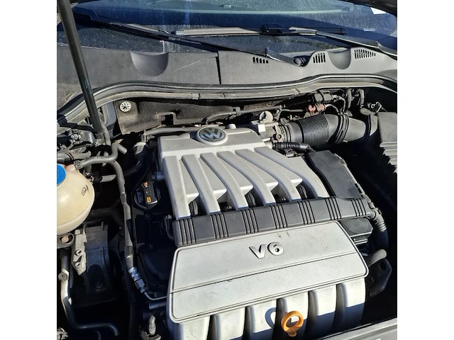 Personenauto volkswagen, passat variant 3.2 v6 highline 4m, bouwjaar 2007 - afbeelding 24 van  32
