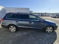Personenauto volkswagen, passat variant 3.2 v6 highline 4m, bouwjaar 2007 - afbeelding 27 van  32