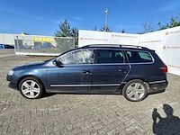 Personenauto volkswagen, passat variant 3.2 v6 highline 4m, bouwjaar 2007 - afbeelding 31 van  32