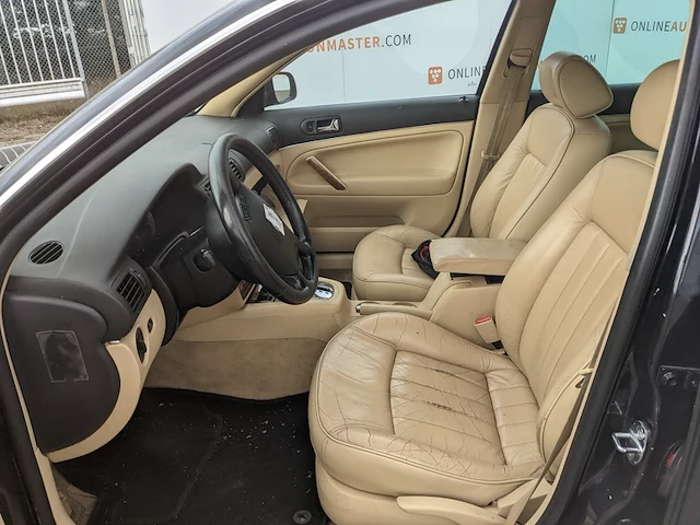 Personenauto volkswagen, passat variant 4.0 w8 4motion, bouwjaar 2001 - afbeelding 2 van  46