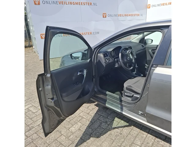 Personenauto volkswagen, polo 1.2-12v comfortline, bouwjaar 2012 - afbeelding 2 van  63