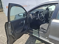 Personenauto volkswagen, polo 1.2-12v comfortline, bouwjaar 2012 - afbeelding 2 van  63