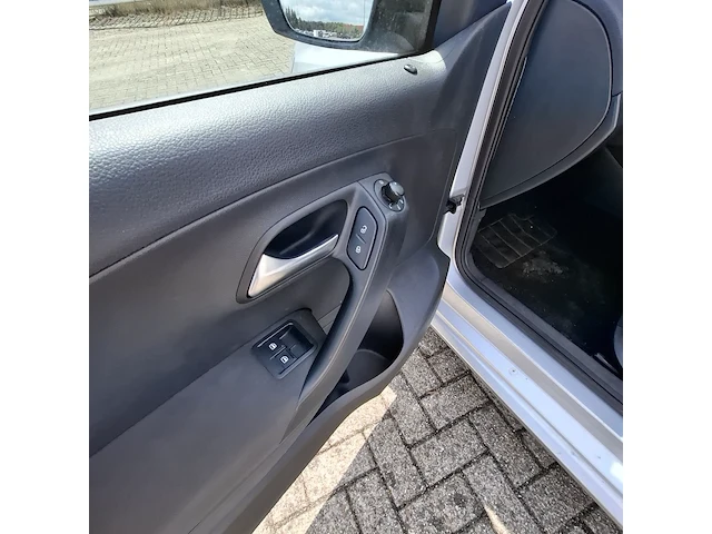 Personenauto volkswagen, polo 1.2 easyline, bouwjaar 2012 - afbeelding 2 van  46