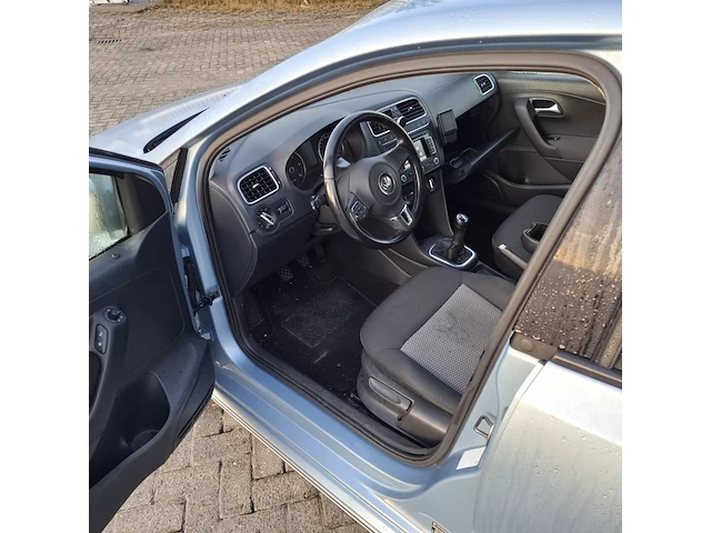 Personenauto volkswagen, polo 1.2 tdi bluemotion comfortline, blauw, bouwjaar 2009 - afbeelding 2 van  39