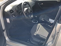 Personenauto volkswagen, polo 1.2 tdi, grijs, bouwjaar 2011 - afbeelding 2 van  34