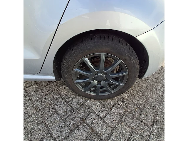 Personenauto volkswagen, polo 1.2 tdi, grijs, bouwjaar 2011 - afbeelding 17 van  34