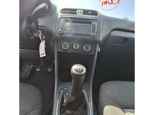 Personenauto volkswagen, polo 1.2 tdi trendline, bouwjaar 2011 - afbeelding 9 van  28