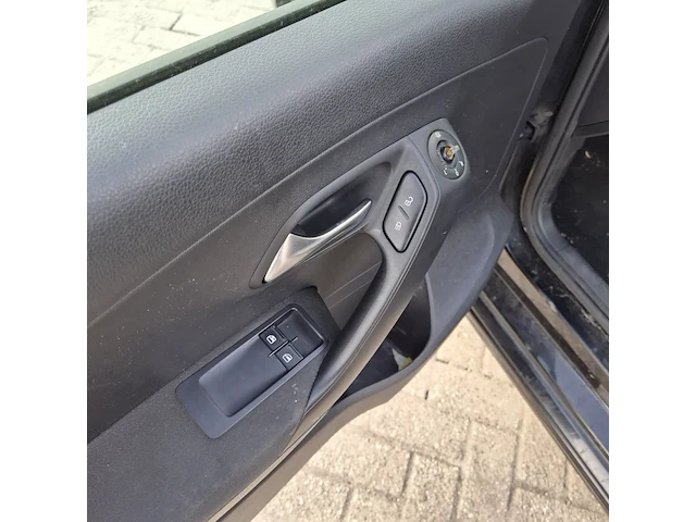 Personenauto volkswagen, polo 1.2 tdi, zwart, bouwjaar 2011 - afbeelding 3 van  45